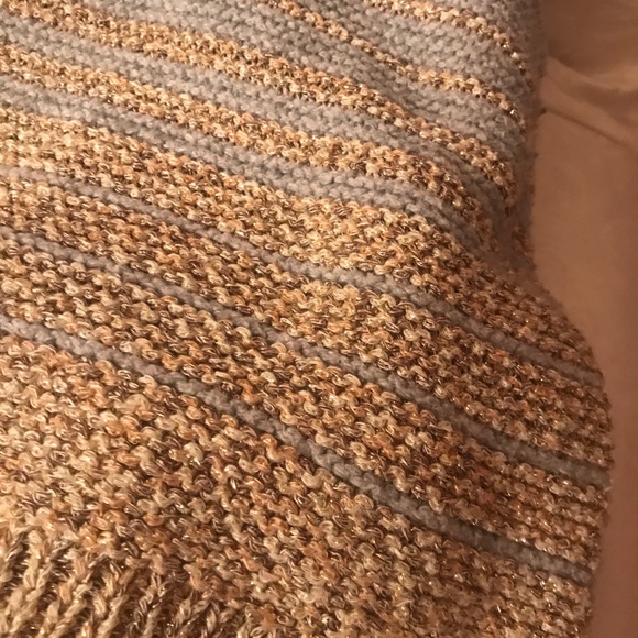 Beautiful cowl neck sweater - Picture 5 of 6